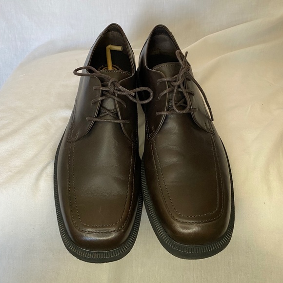 NEW - Rockport\'s Dressports - Brown Leather - Size 9.5